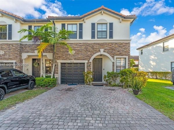4258 SW 164th Path , Miami, FL 33185