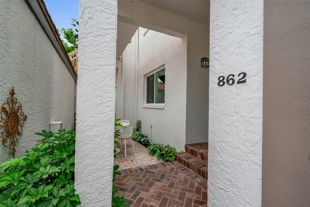 862 Hudson Avenue , Unit 862, Sarasota, FL 34236 Photo
