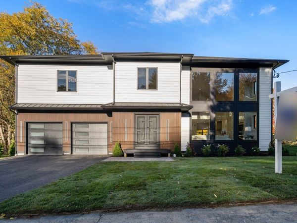 44 Ridgewood Rd, Milton, MA 02186
