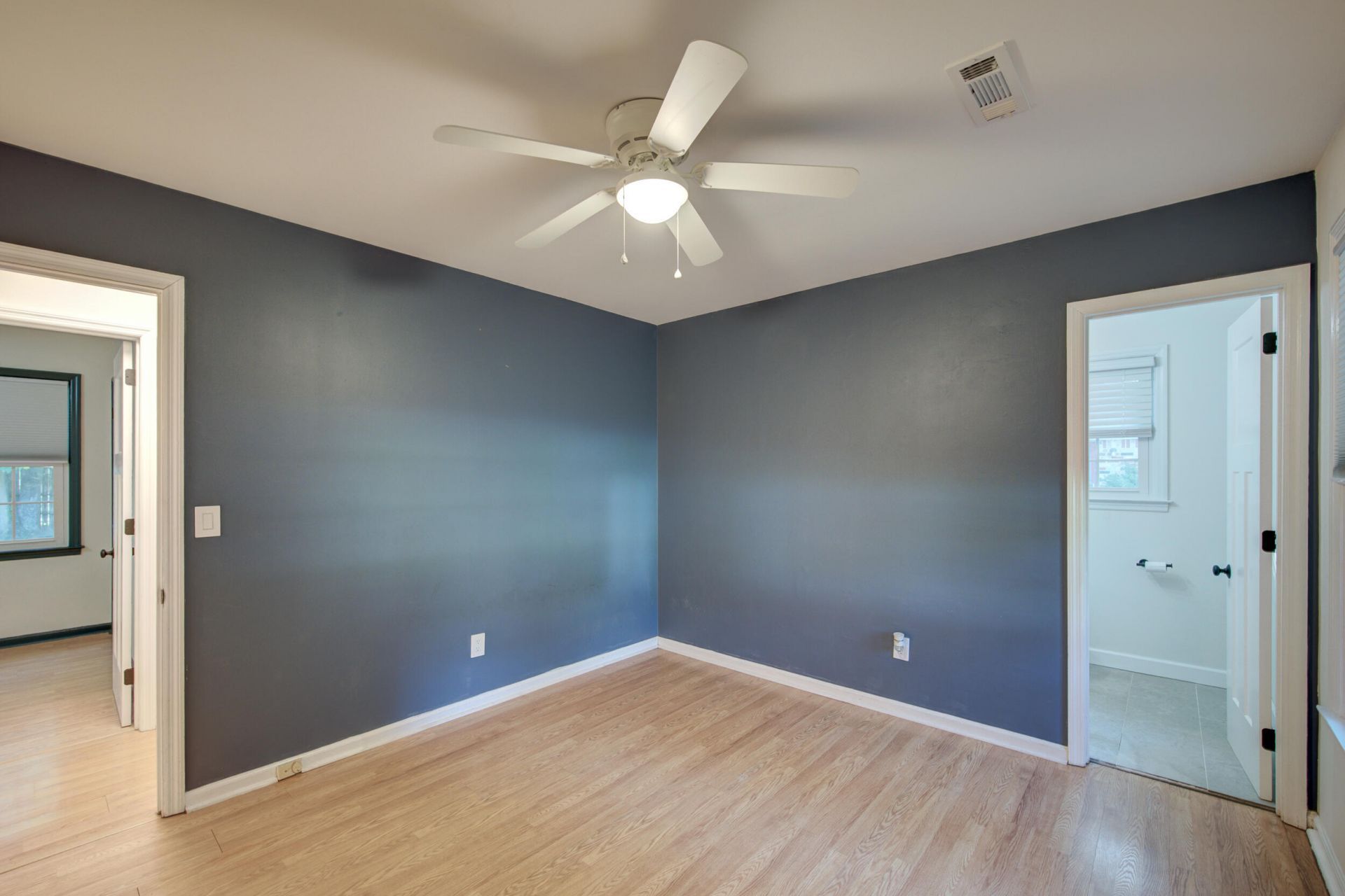 628 Semaht Street Photo 15