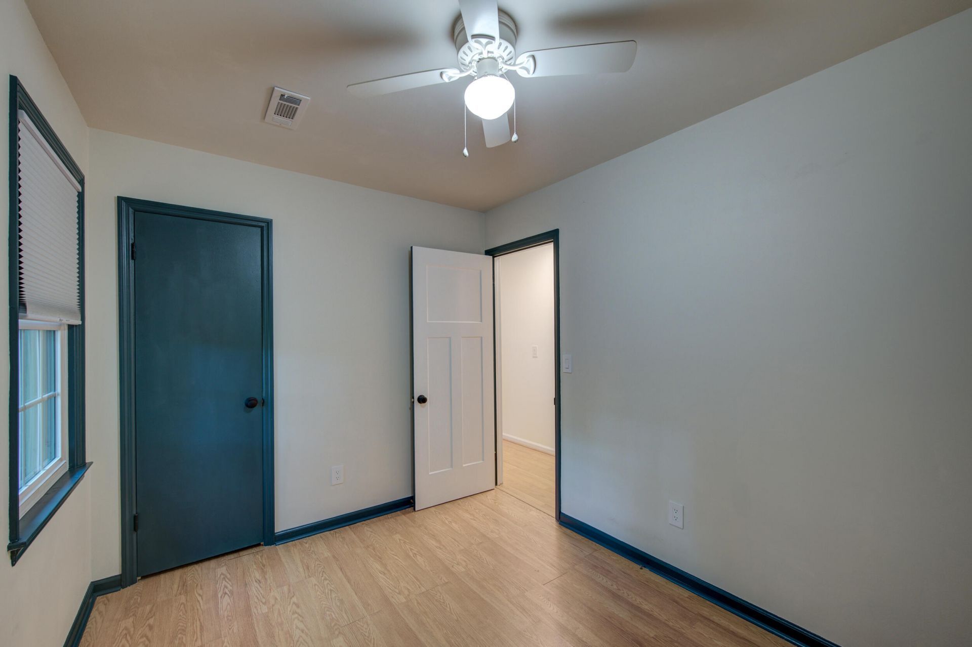 628 Semaht Street Photo 19