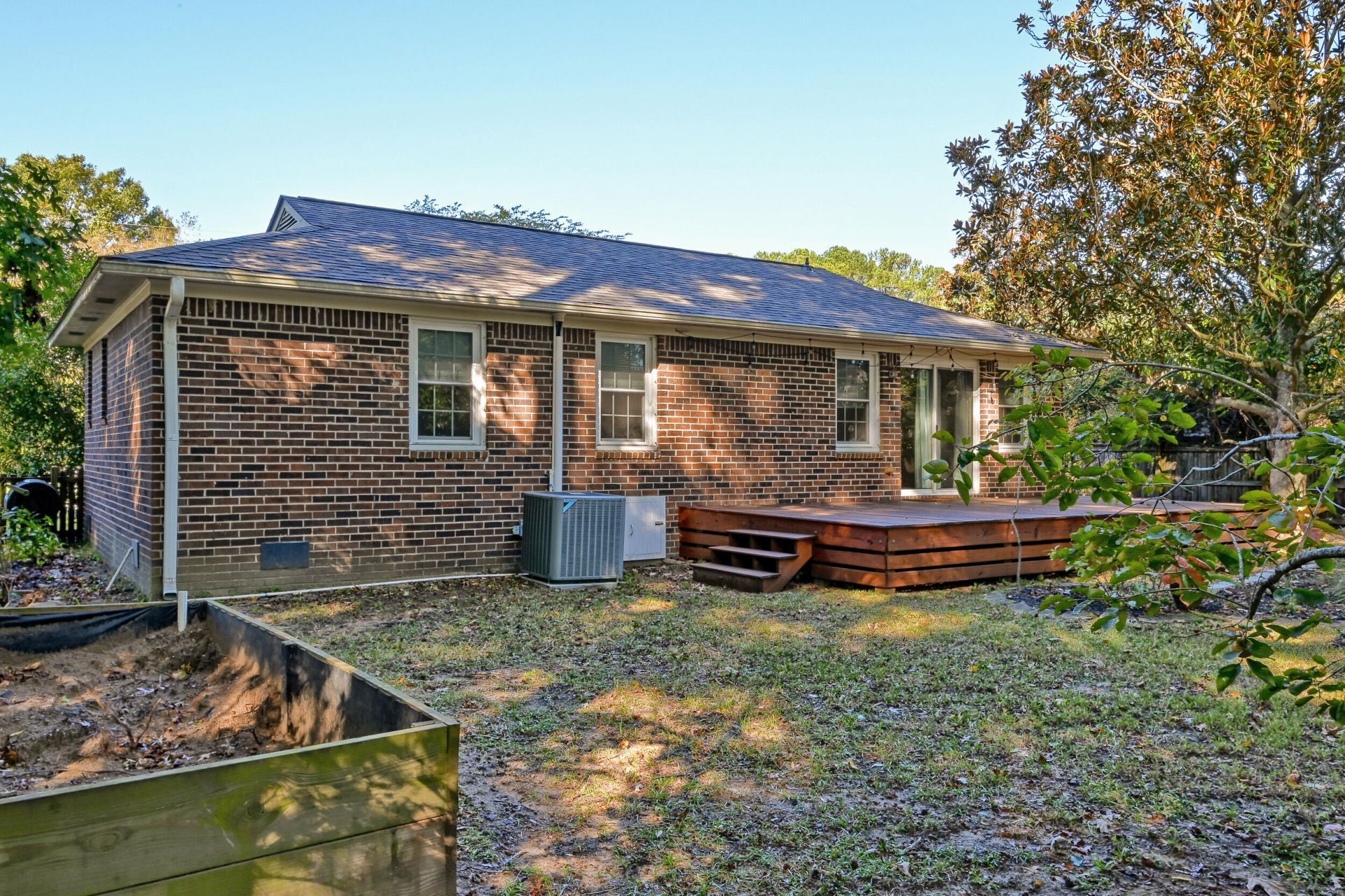 628 Semaht Street Photo 27