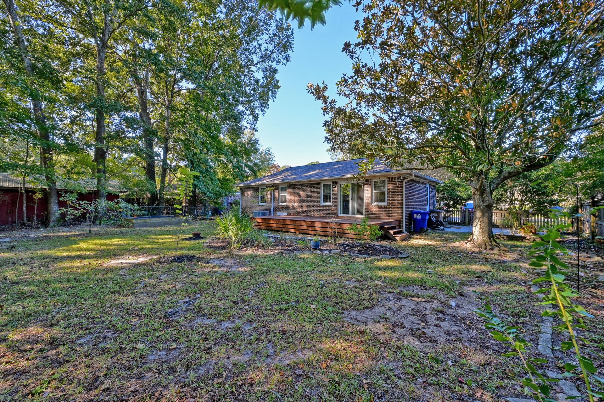 628 Semaht Street Photo 39