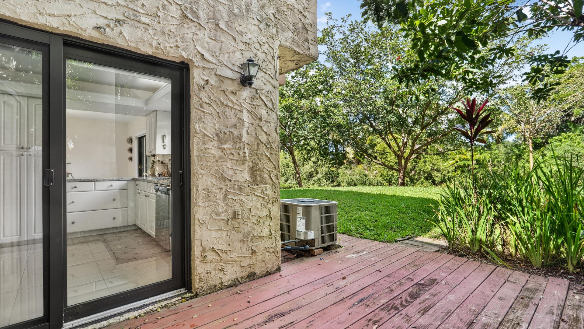 219 Wimbledon Lakes Drive, Plantation, FL 33324 Photo