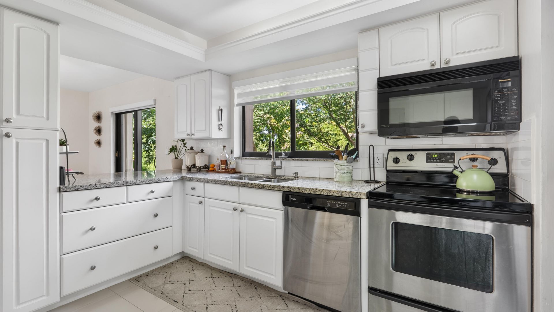 219 Wimbledon Lakes Drive, Plantation, FL 33324 Photo