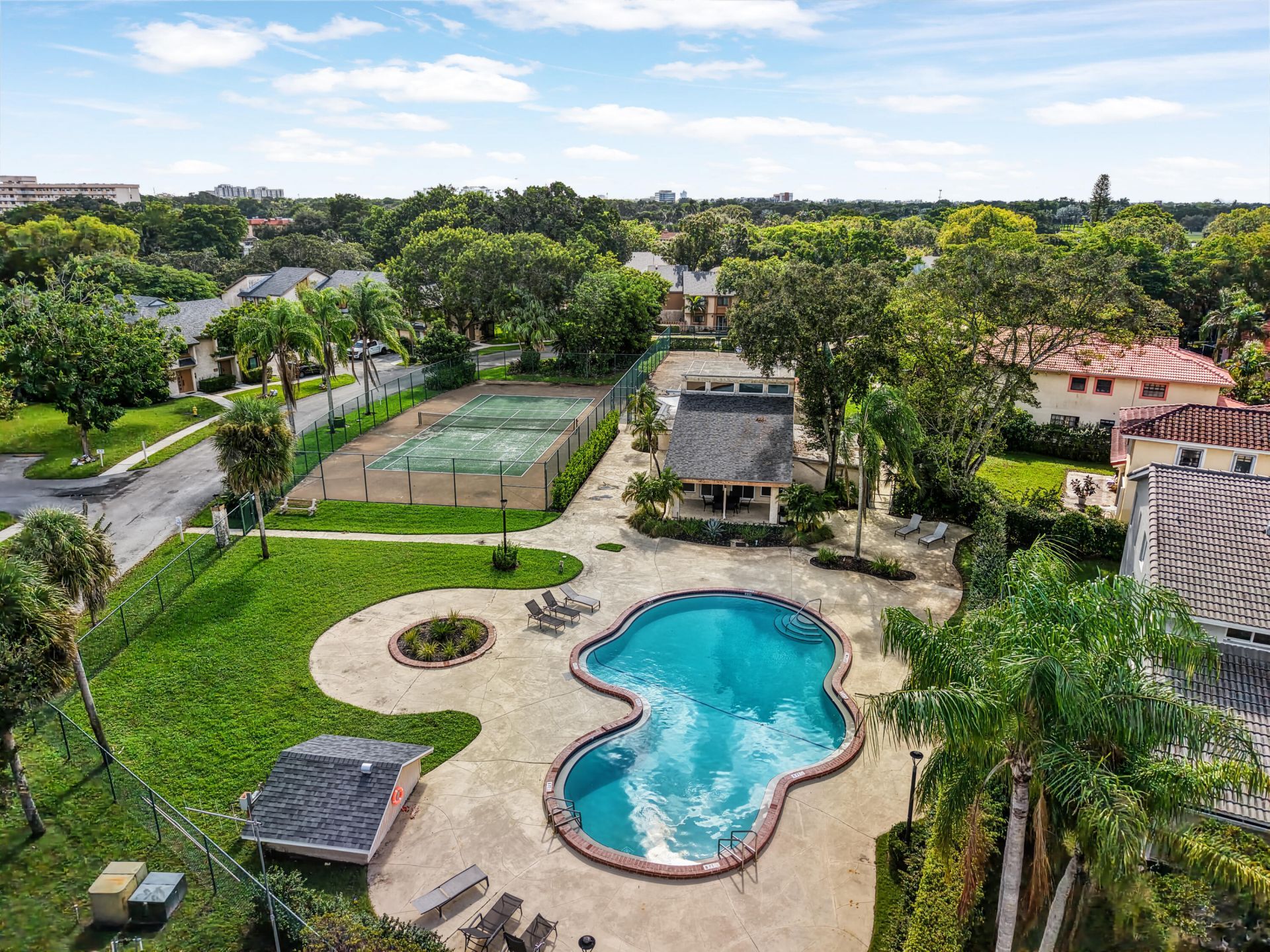 219 Wimbledon Lakes Drive, Plantation, FL 33324 Photo