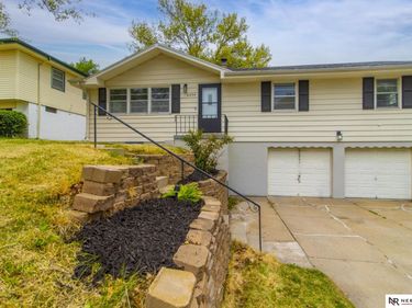 6634 Curtis Avenue, Omaha, NE 68104