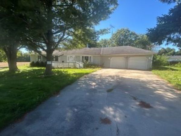 393 9th Street , Mazon, IL 60444