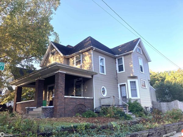 1801 S Main Street, Burlington, IA 52601