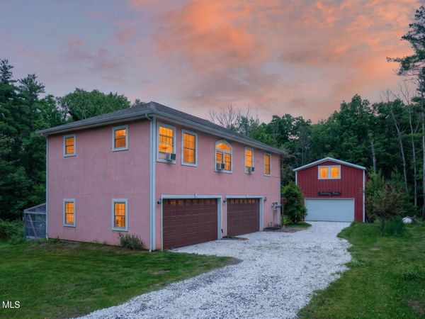 25 Hawthorne Hill Road, New Lebanon, NY 12024