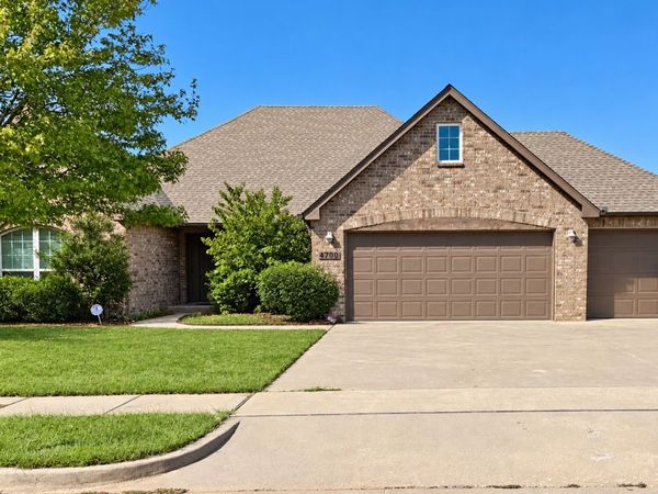 4700 N Narcissus Avenue , Broken Arrow, OK 74012