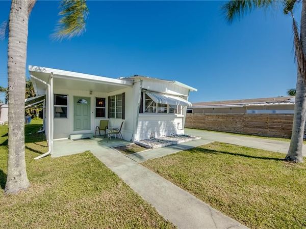 123 Amber AVE , NORTH FORT MYERS, FL 33917