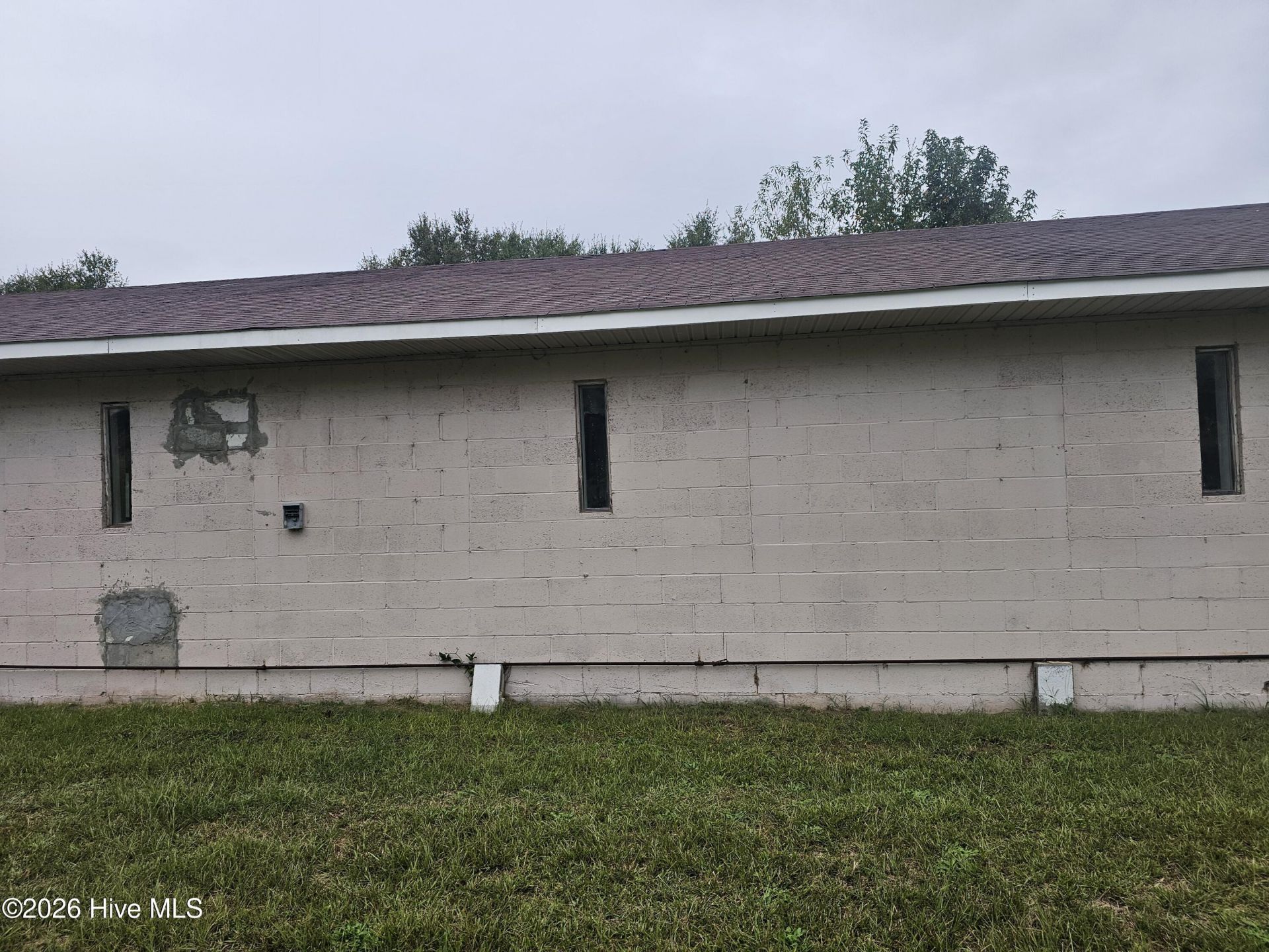 25 NE Holmes Pond Road Photo 6