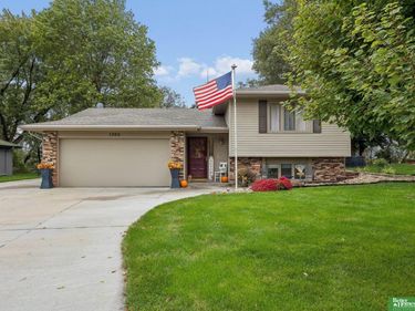 1305 Elkhorn Drive, Arlington, NE 68002