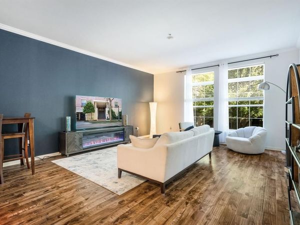 2305 Worthington Street, Unit 103, Dallas, TX 75204
