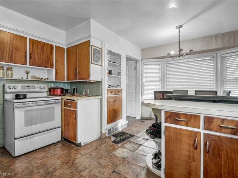 1060 Frederick Boulevard, Akron, OH 44320 Photo 10
