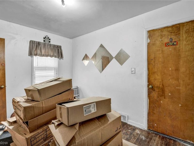 1060 Frederick Boulevard, Akron, OH 44320 Photo 15