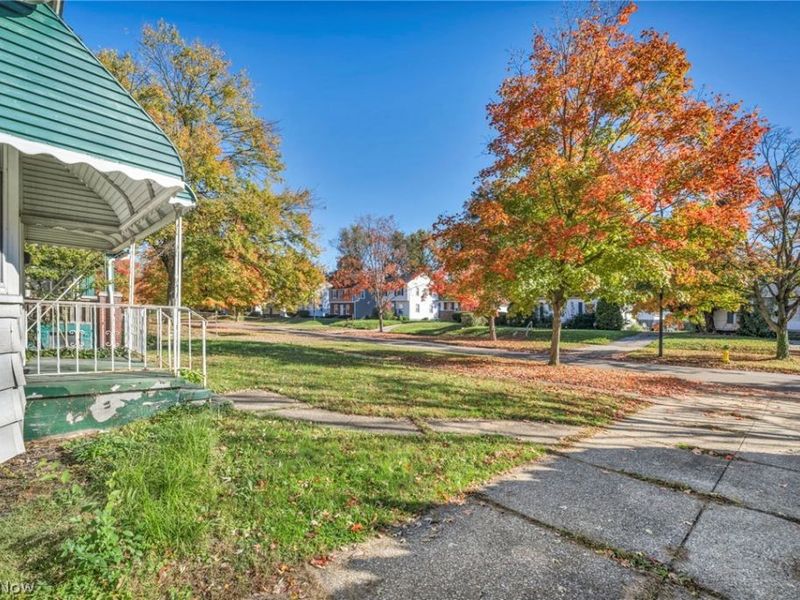 1060 Frederick Boulevard, Akron, OH 44320 Photo 2