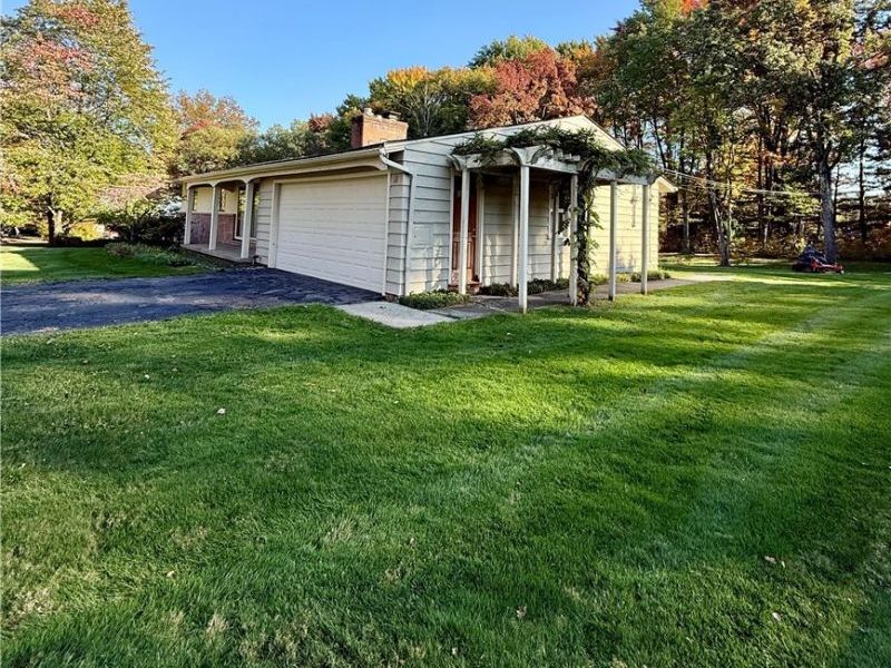 6640 Somerset Drive, Brecksville, OH 44141 Photo 2