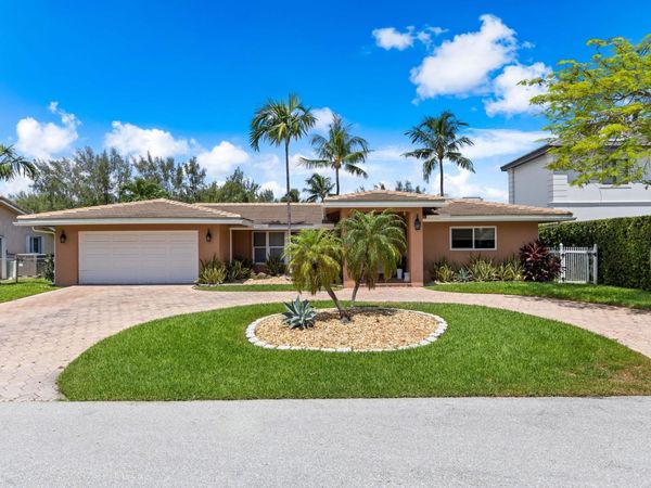 2851 NE 11TH Street, Pompano Beach, FL 33062