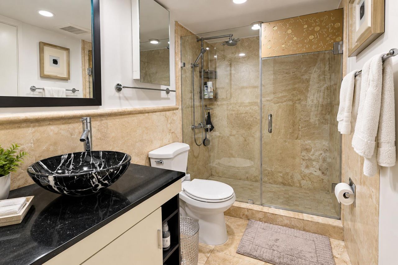 2030 S Ocean Drive, Unit 211, Hallandale Beach, FL 33009 Photo