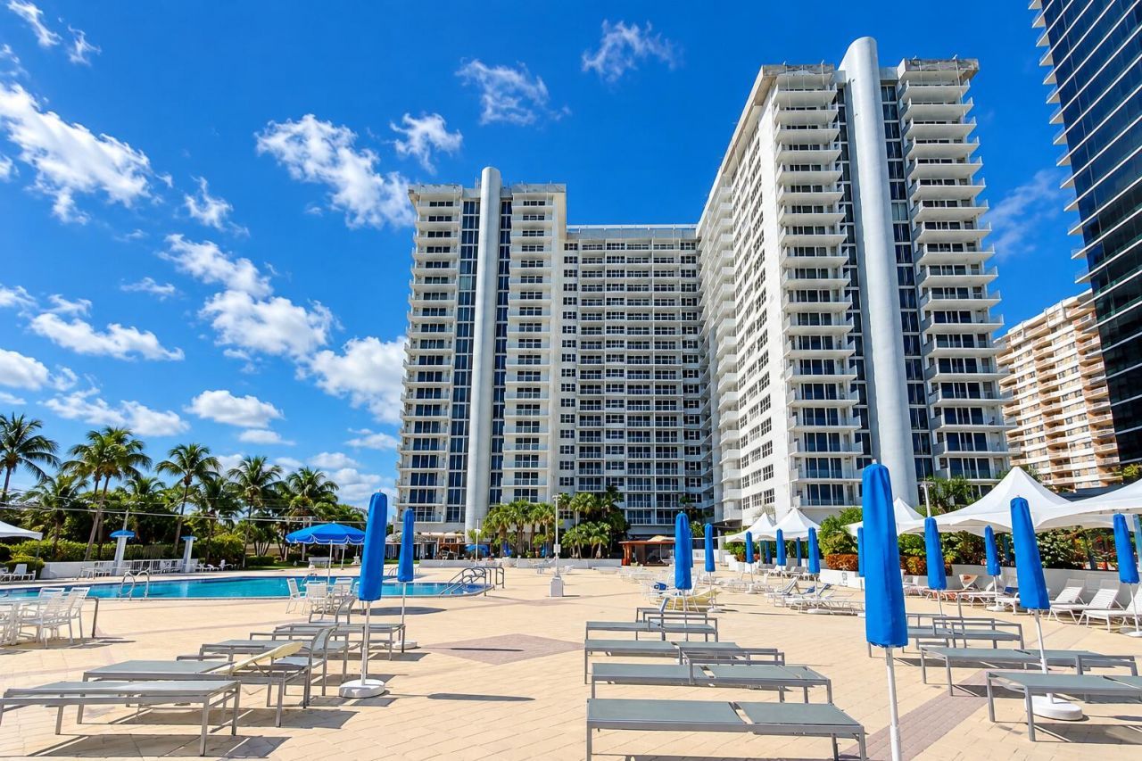 2030 S Ocean Drive, Unit 211, Hallandale Beach, FL 33009 Photo