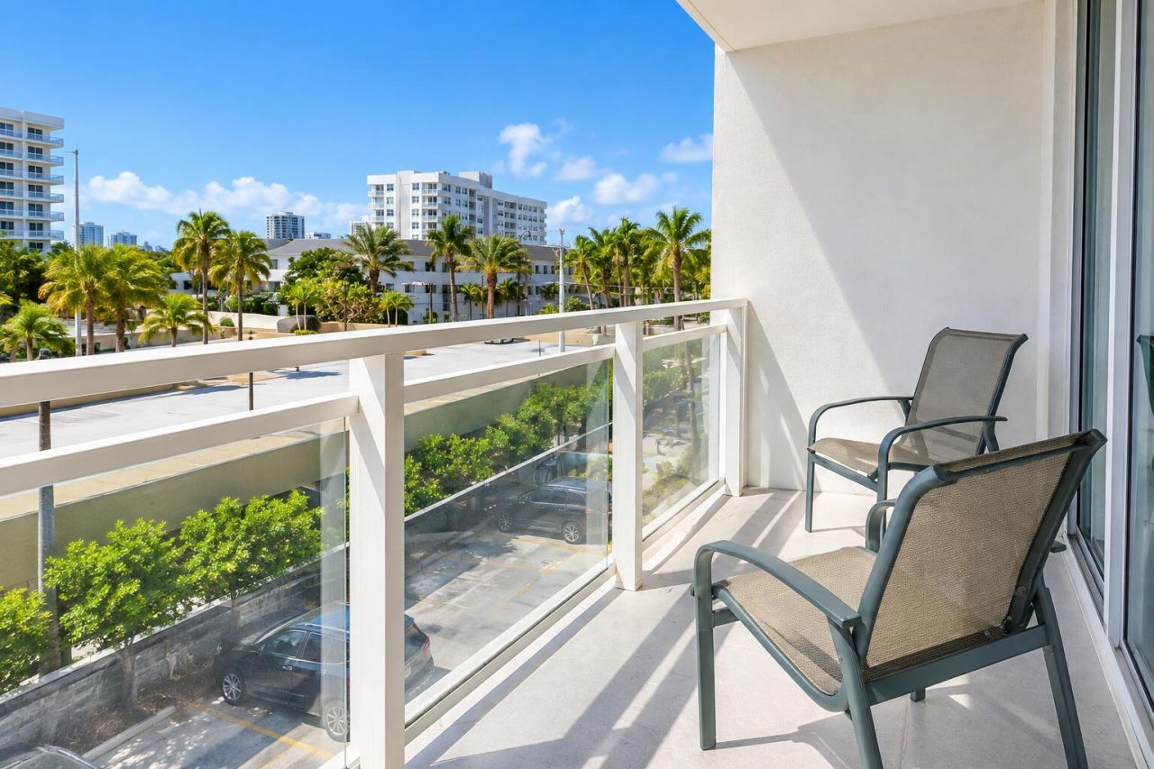 2030 S Ocean Drive, Unit 211, Hallandale Beach, FL 33009 Photo