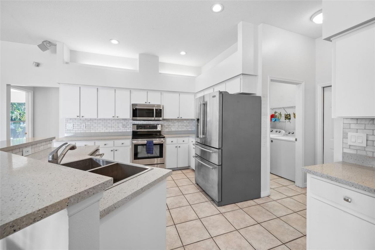 1648 Woodridge Court , Lutz, FL 33559 Photo