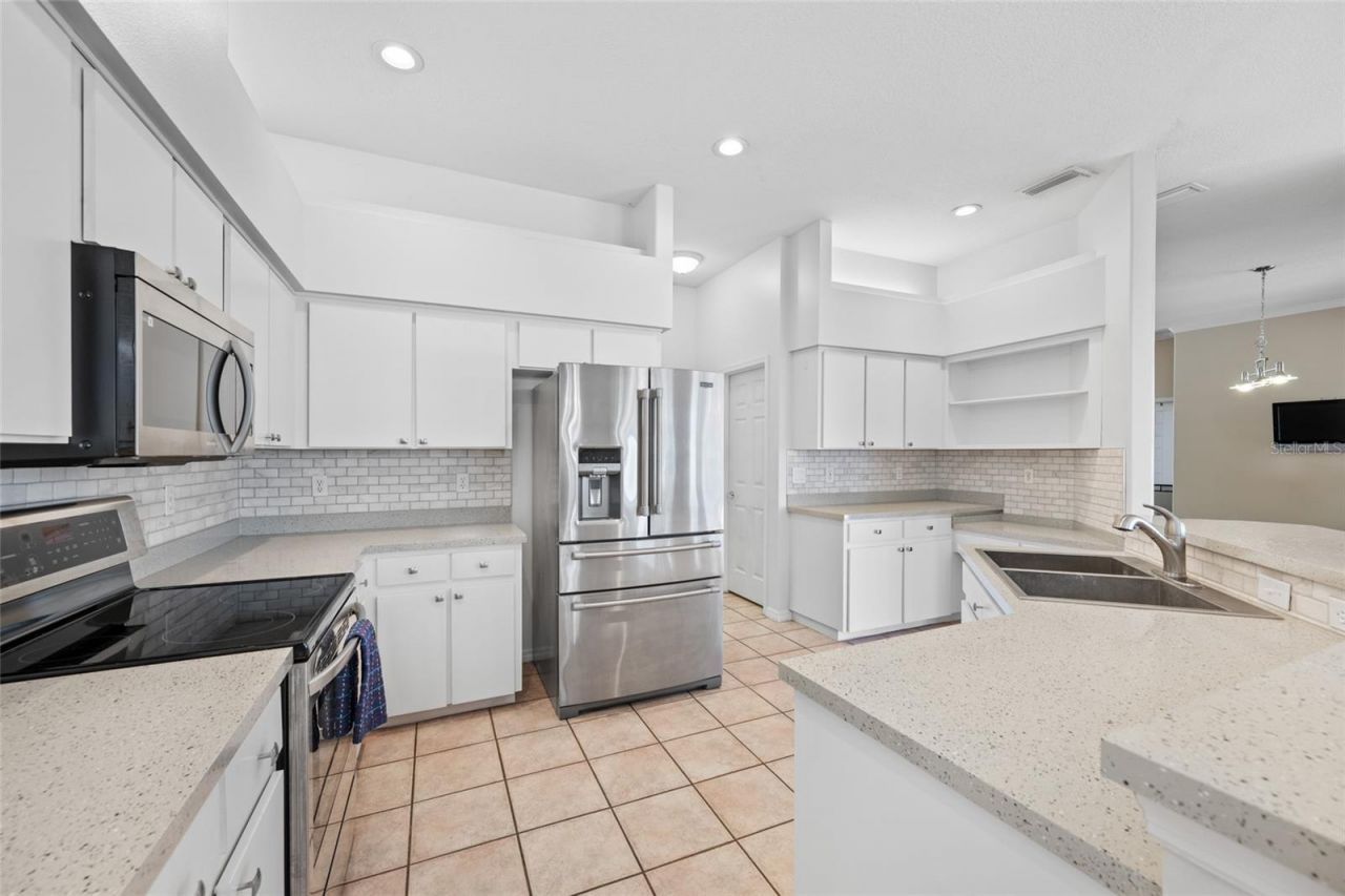 1648 Woodridge Court , Lutz, FL 33559 Photo