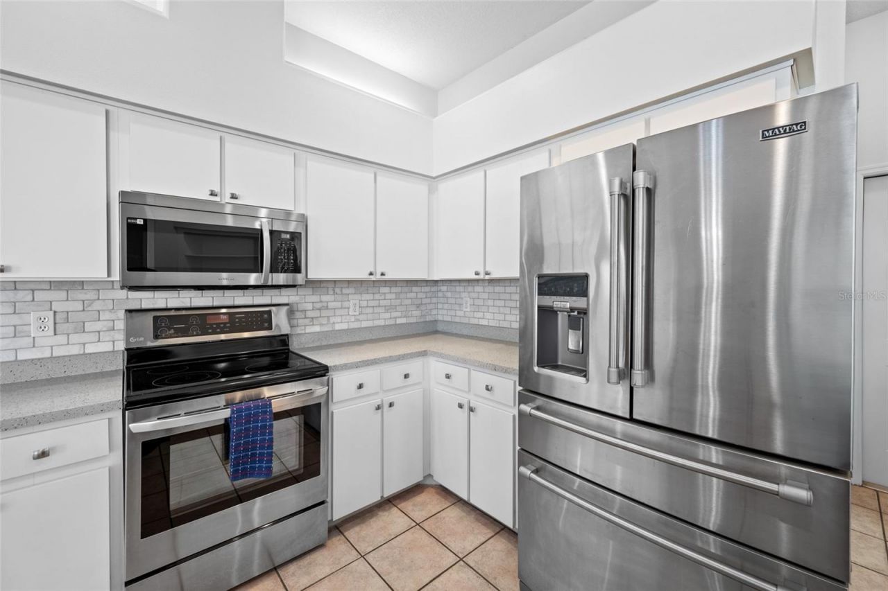 1648 Woodridge Court , Lutz, FL 33559 Photo