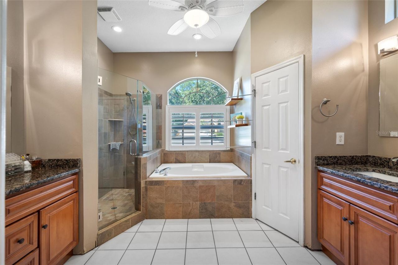 1648 Woodridge Court , Lutz, FL 33559 Photo