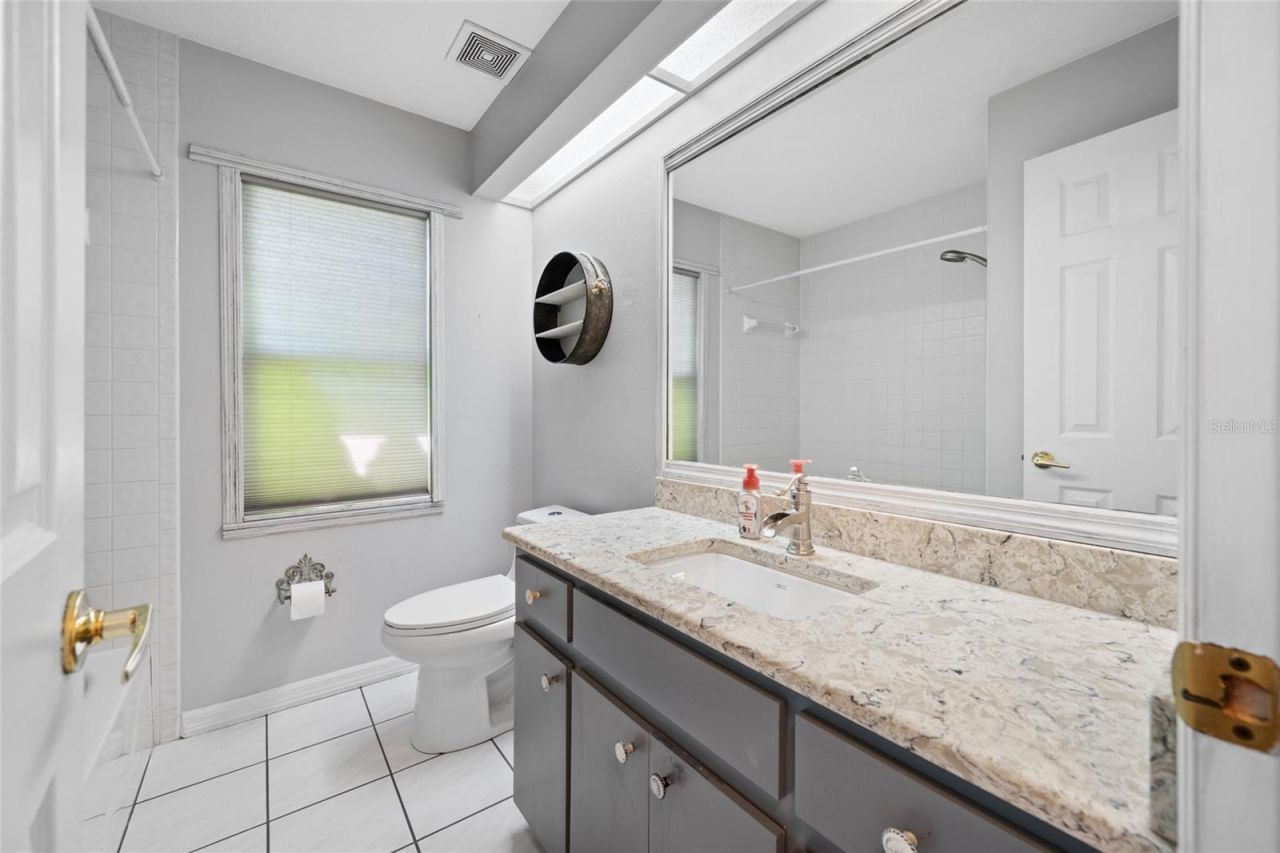 1648 Woodridge Court , Lutz, FL 33559 Photo