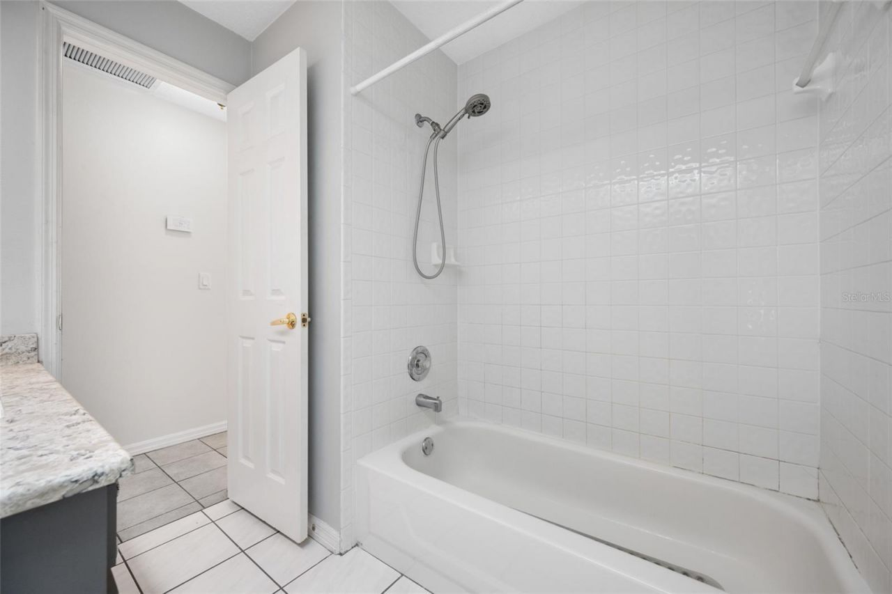 1648 Woodridge Court , Lutz, FL 33559 Photo