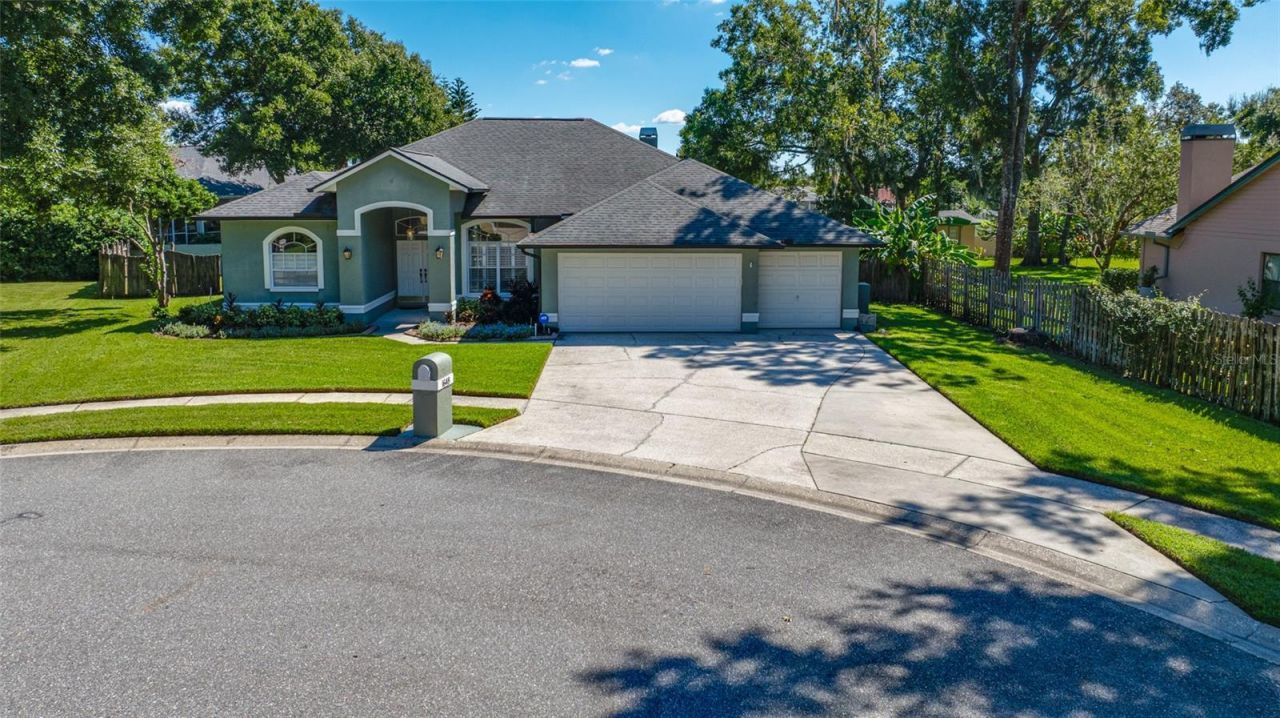 1648 Woodridge Court , Lutz, FL 33559 Photo