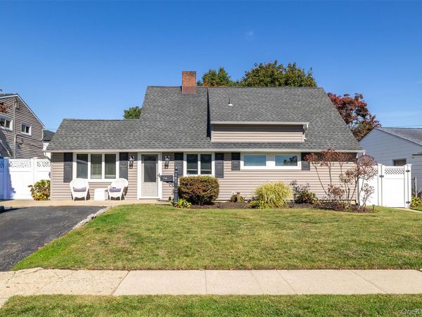 141 Horn Lane , Levittown, NY 11756