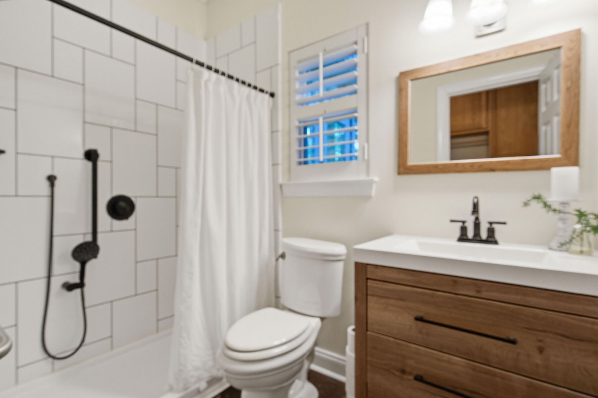 305 Gleneagles Drive Photo 23