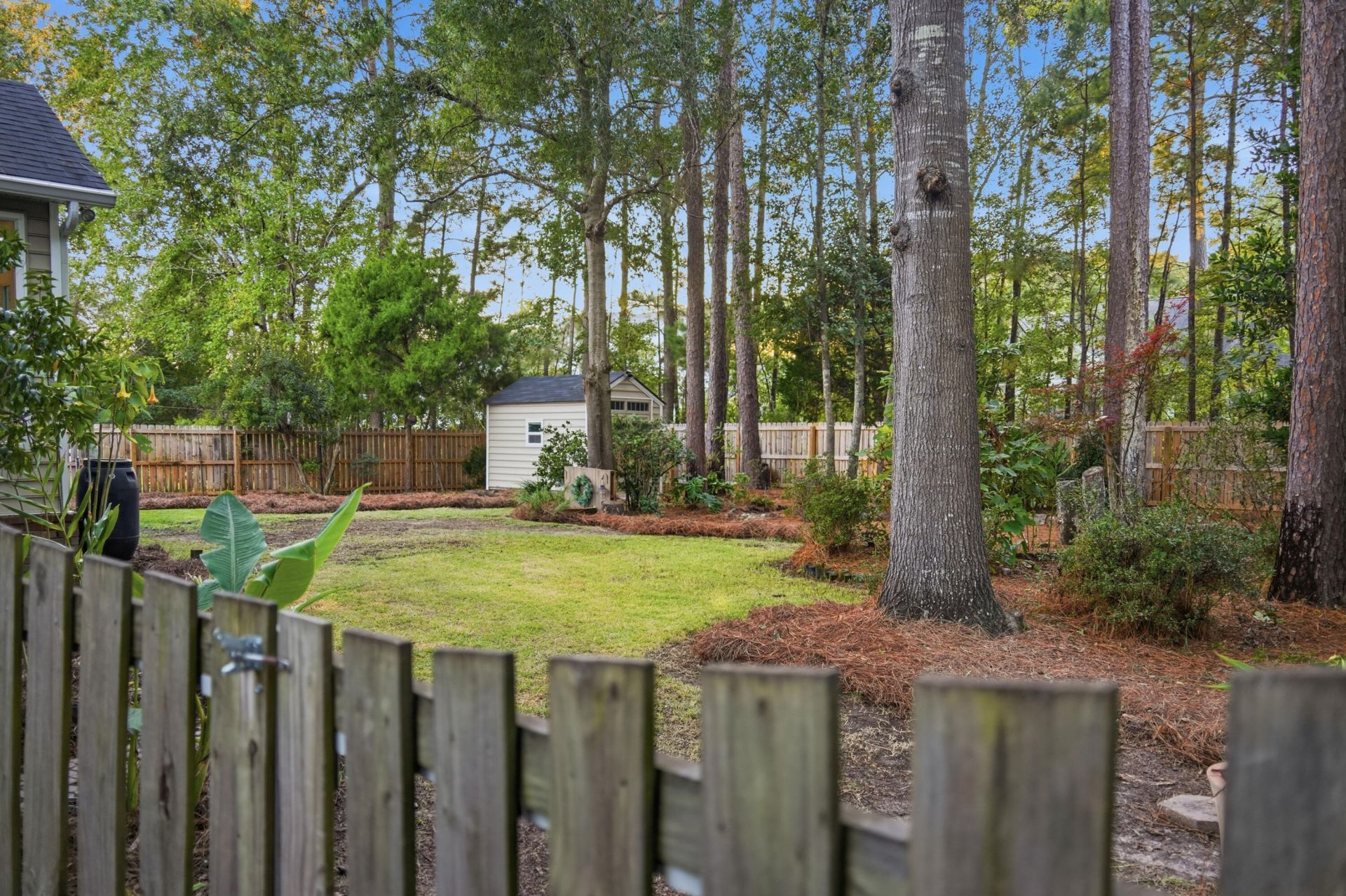 305 Gleneagles Drive Photo 47