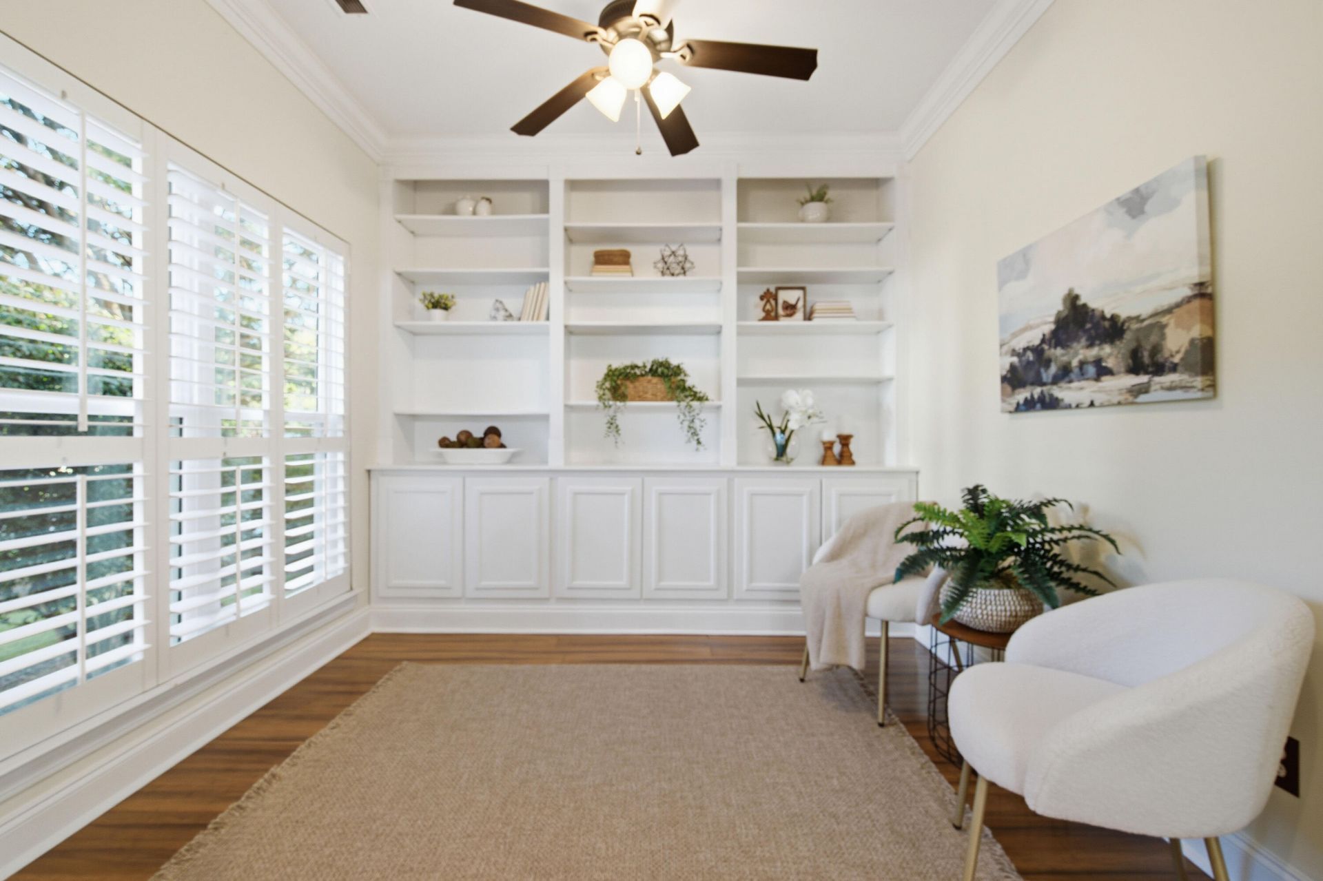 305 Gleneagles Drive Photo 5