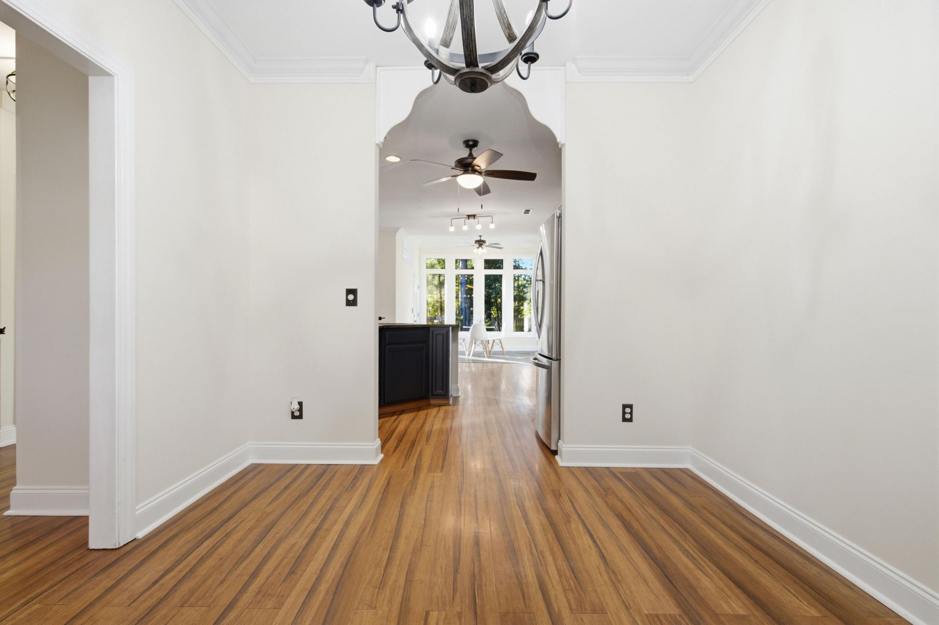 305 Gleneagles Drive Photo 7