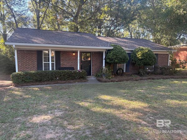 405 Circle Drive, Fairhope, AL 36532