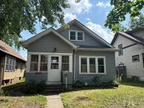 1124 Maryland Avenue E, Saint Paul, MN 55106