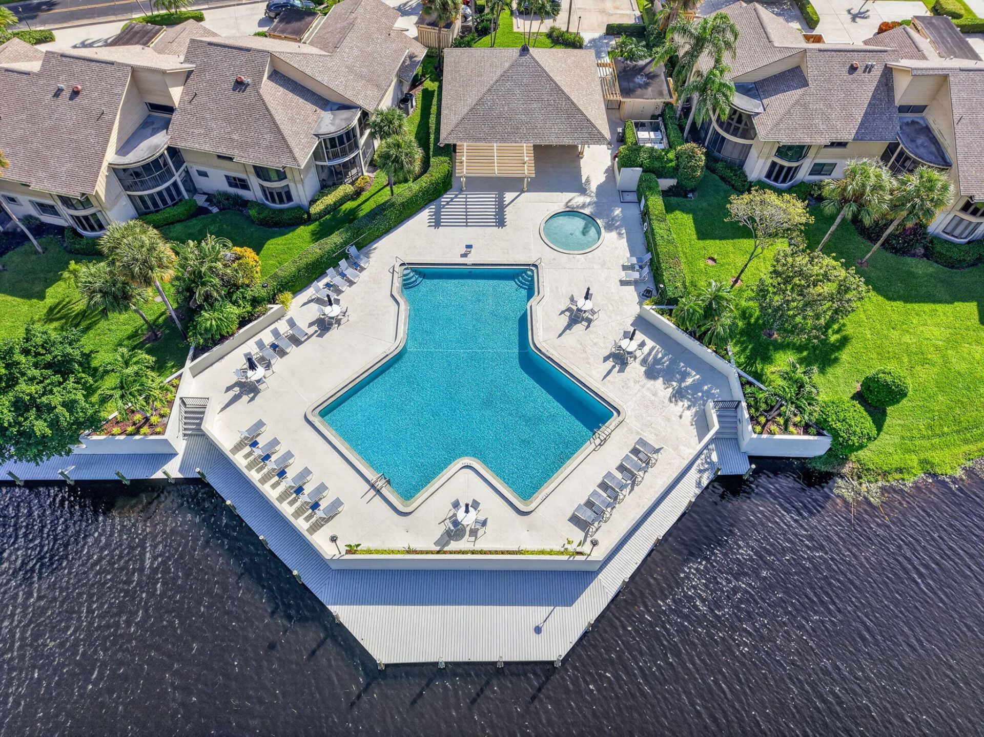 17053 Waterbend Drive, Unit 132, Jupiter, FL 33477 Photo