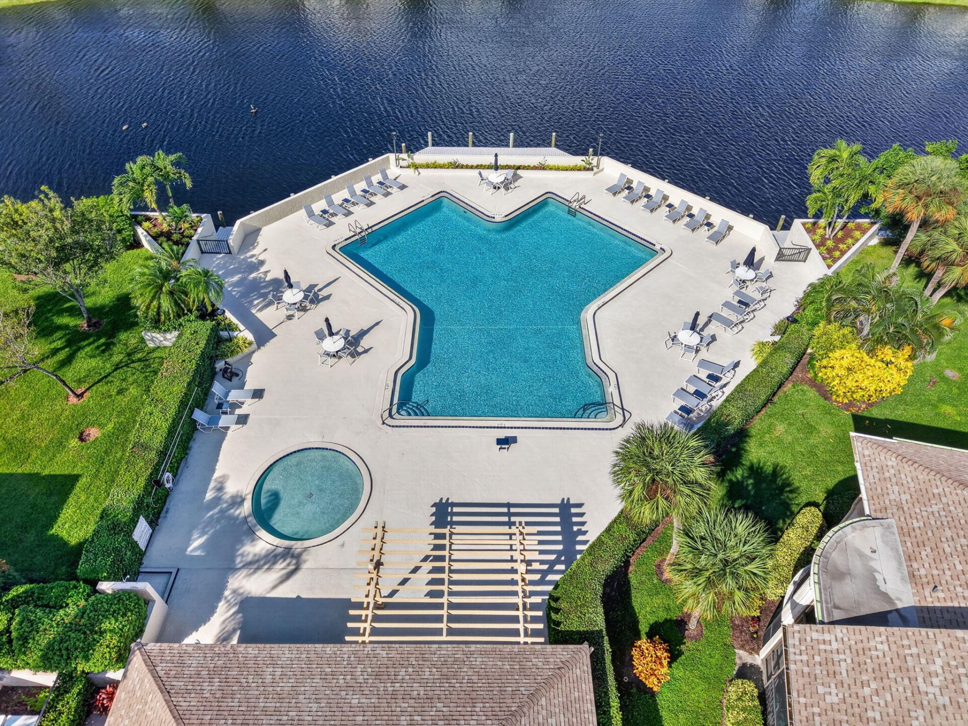 17053 Waterbend Drive, Unit 132, Jupiter, FL 33477 Photo