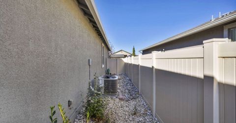 607 Riverbed Circle, Reno, NV 89521 Photo