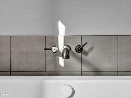607 Riverbed Circle, Reno, NV 89521 Photo