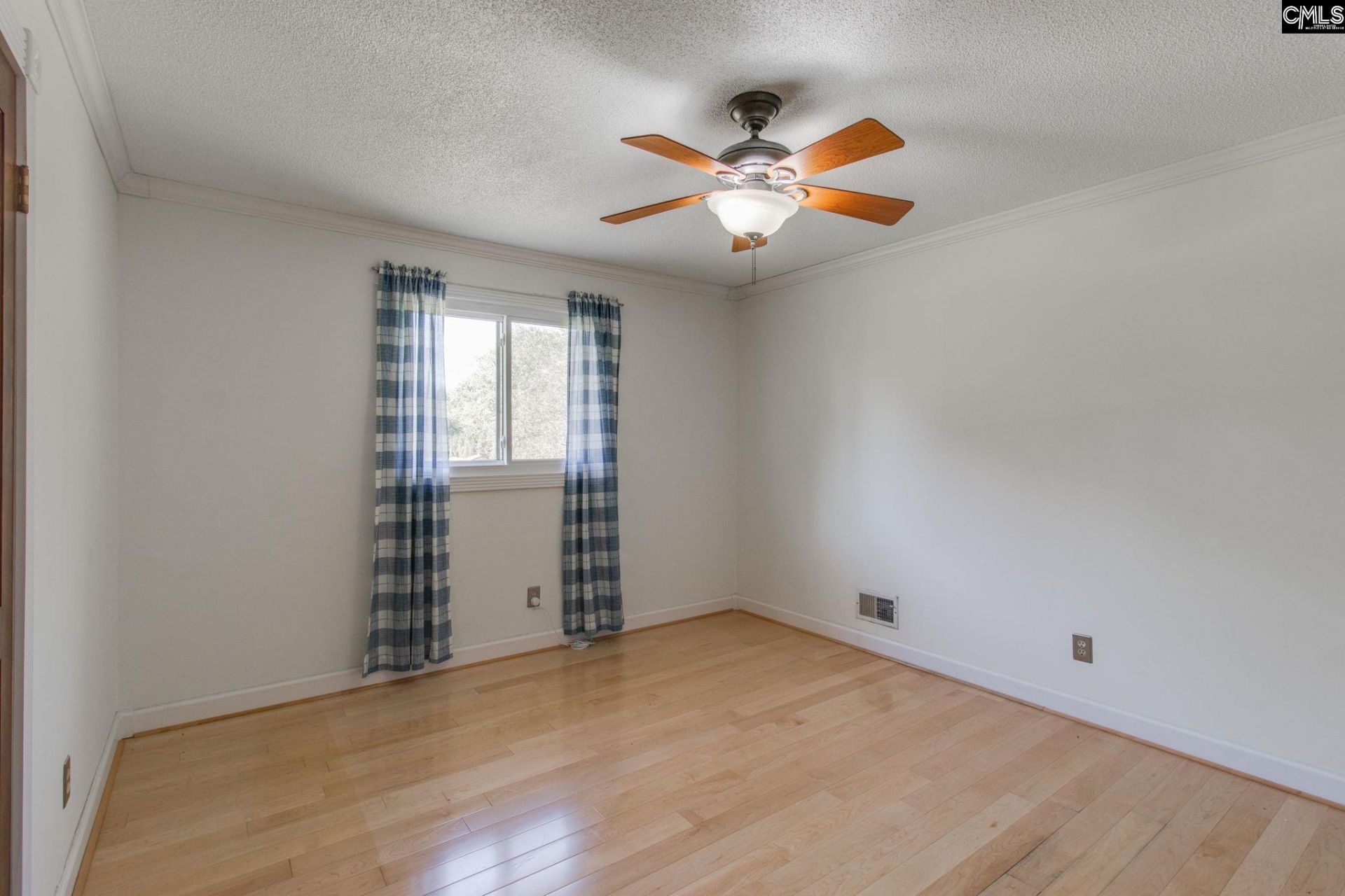 416 Saddlebrook Lane  Photo 34