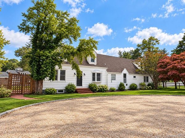 8 E Rampasture Road , Hampton Bays, NY 11946