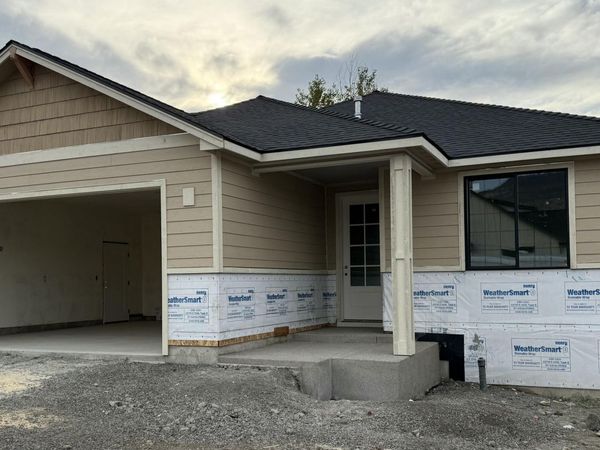2535 Deschutes Drive, Medford, OR 97504