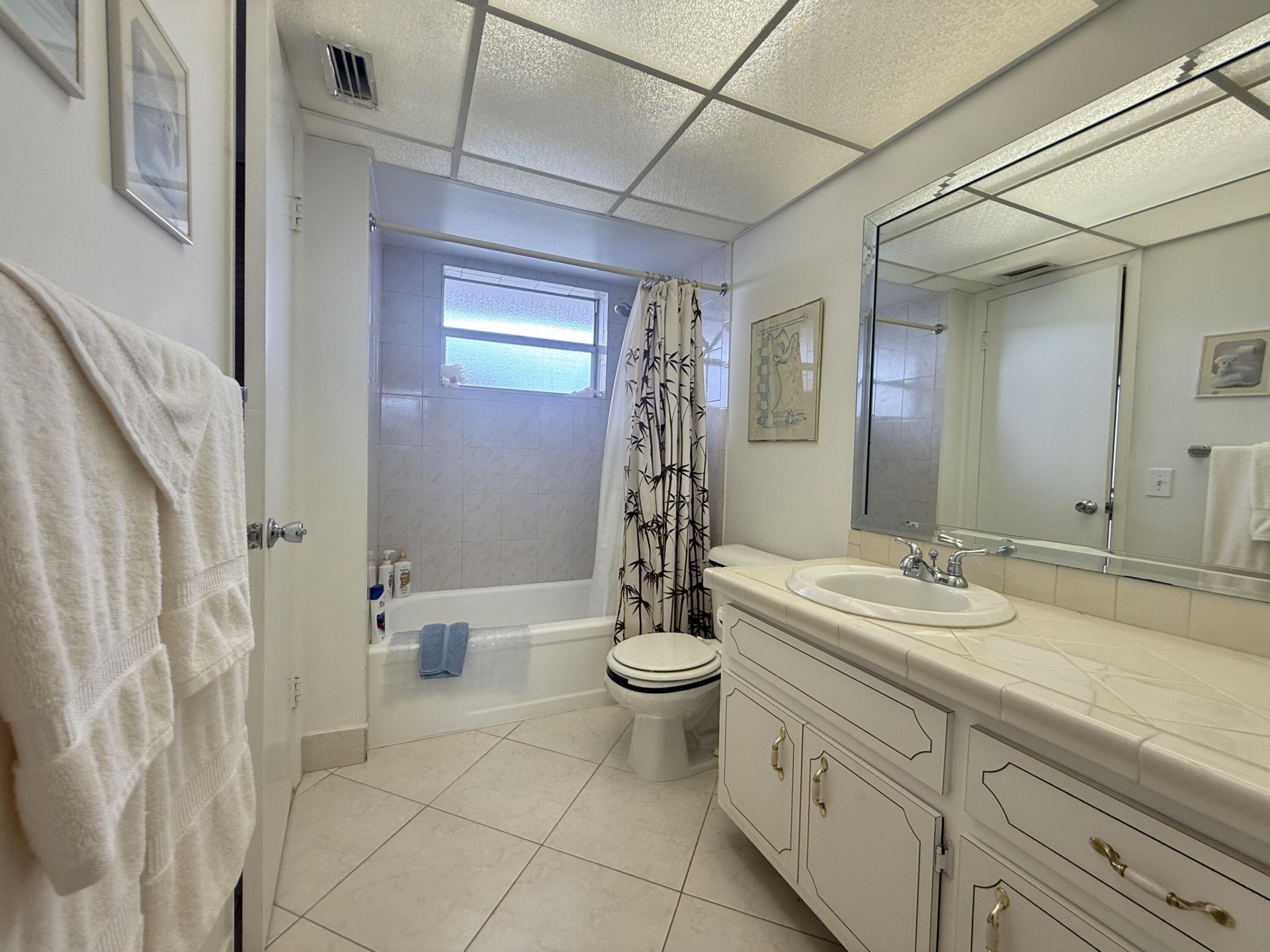 2800 NW 47th Terrace, Unit 304B, Lauderdale Lakes, FL 33313 Photo