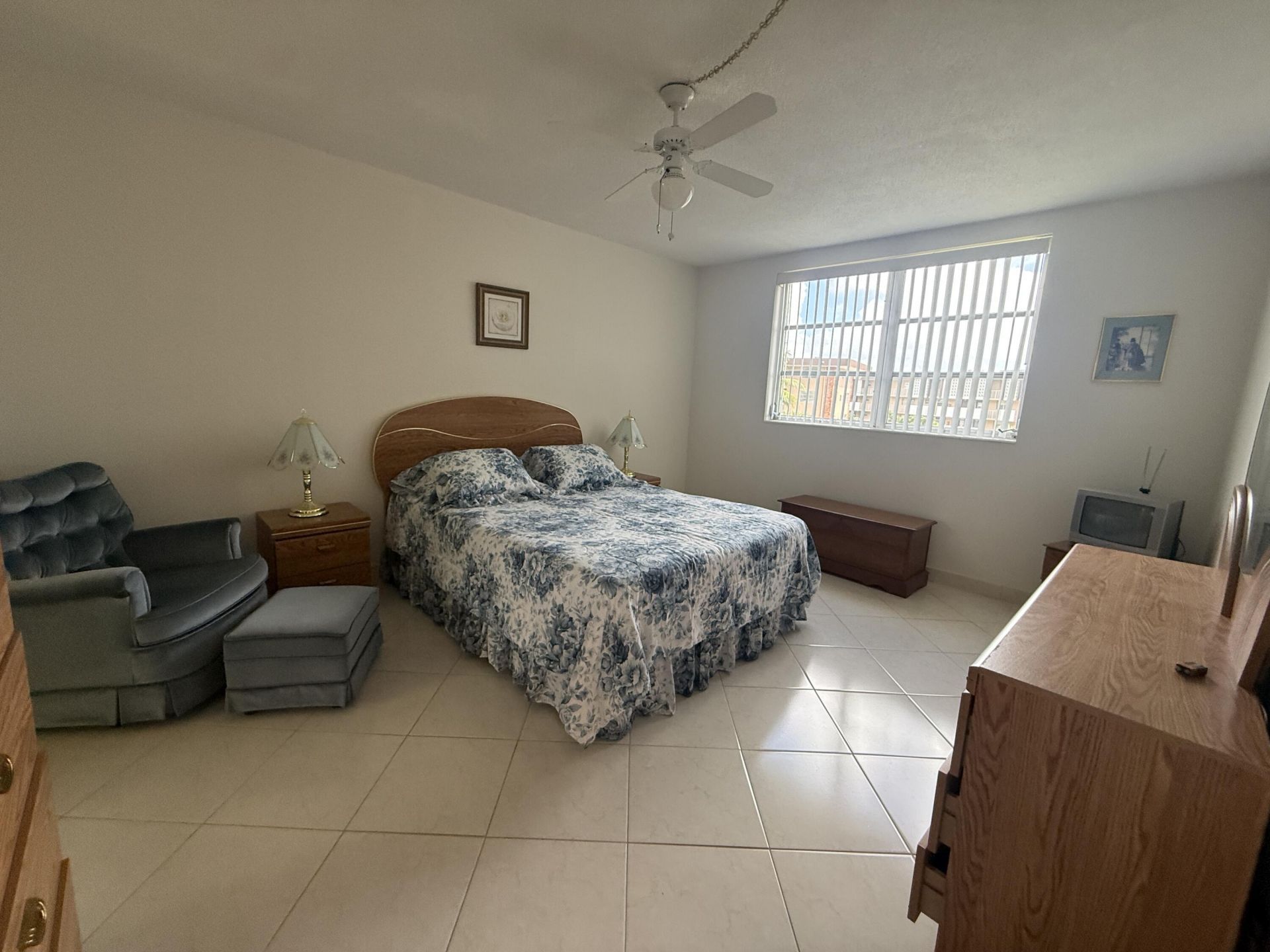 2800 NW 47th Terrace, Unit 304B, Lauderdale Lakes, FL 33313 Photo